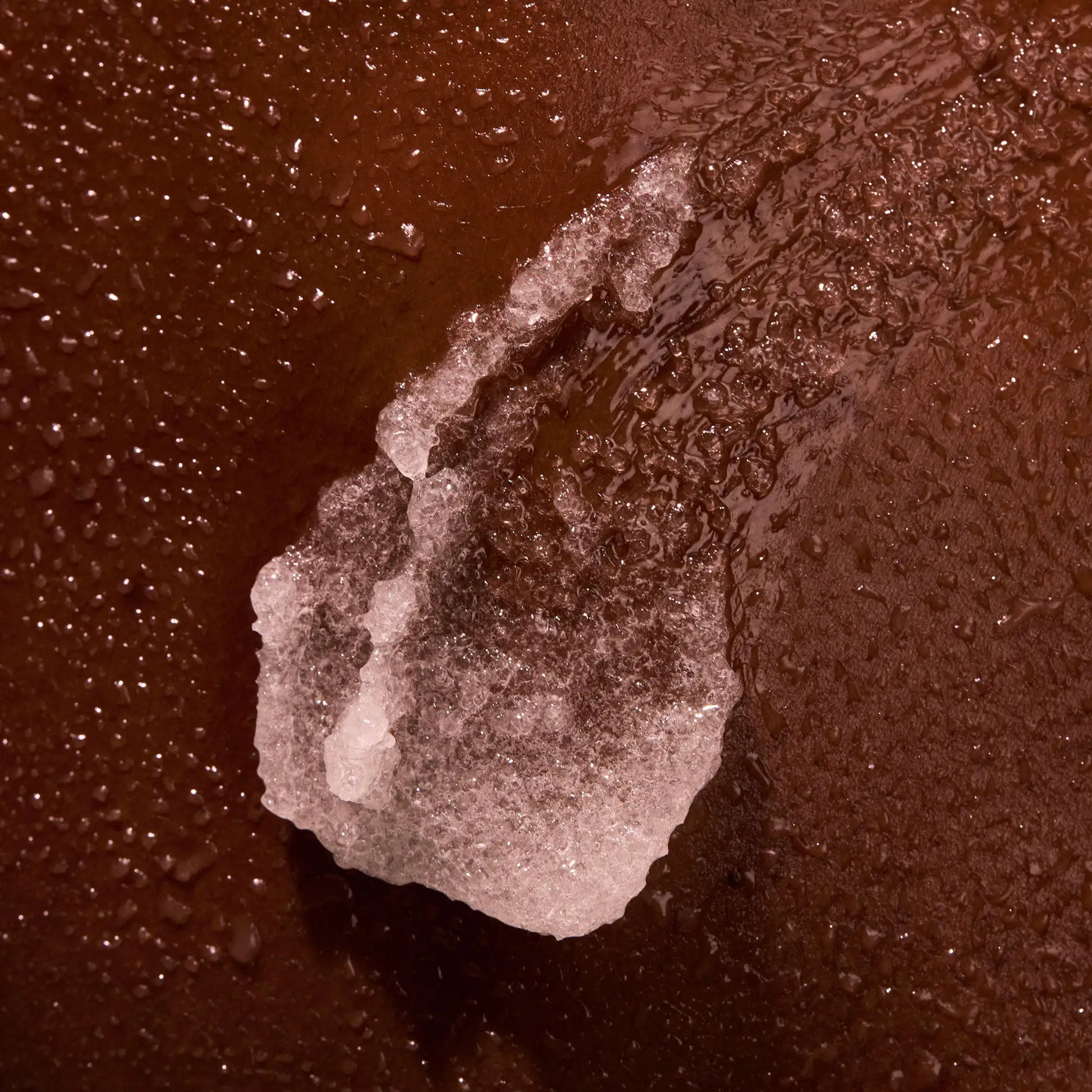 the-glow-getter-multi-oil-body-scrub-r5 NATR-40028-Alt-Image-TheGlowGetterMulti-OilBodyScrub-08.webp