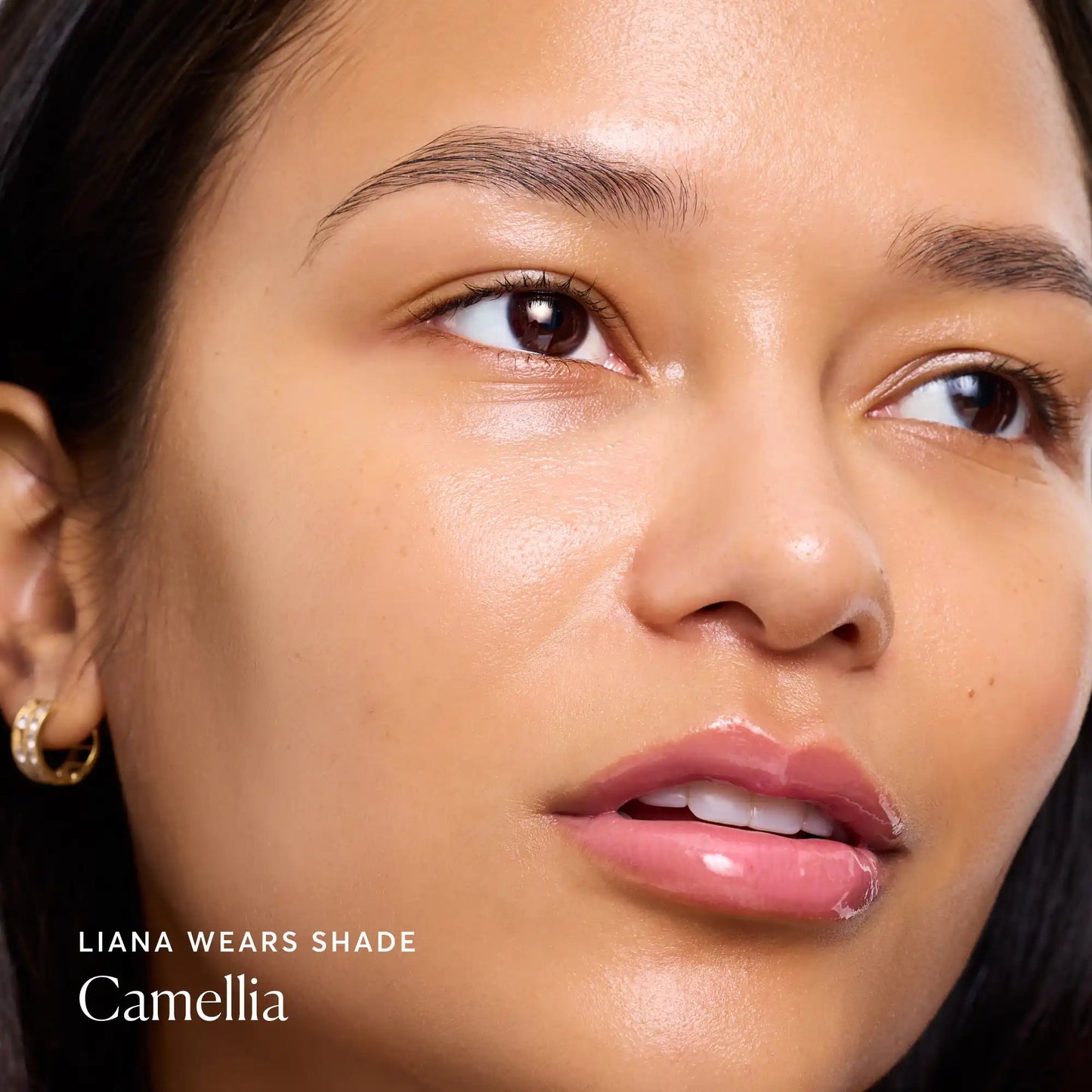 phyto-glow-lip-balm-camellia-n1 NATR-60075-Alt-Images-Phyto-Glow-Lip-Balm-Camellia-04.webp